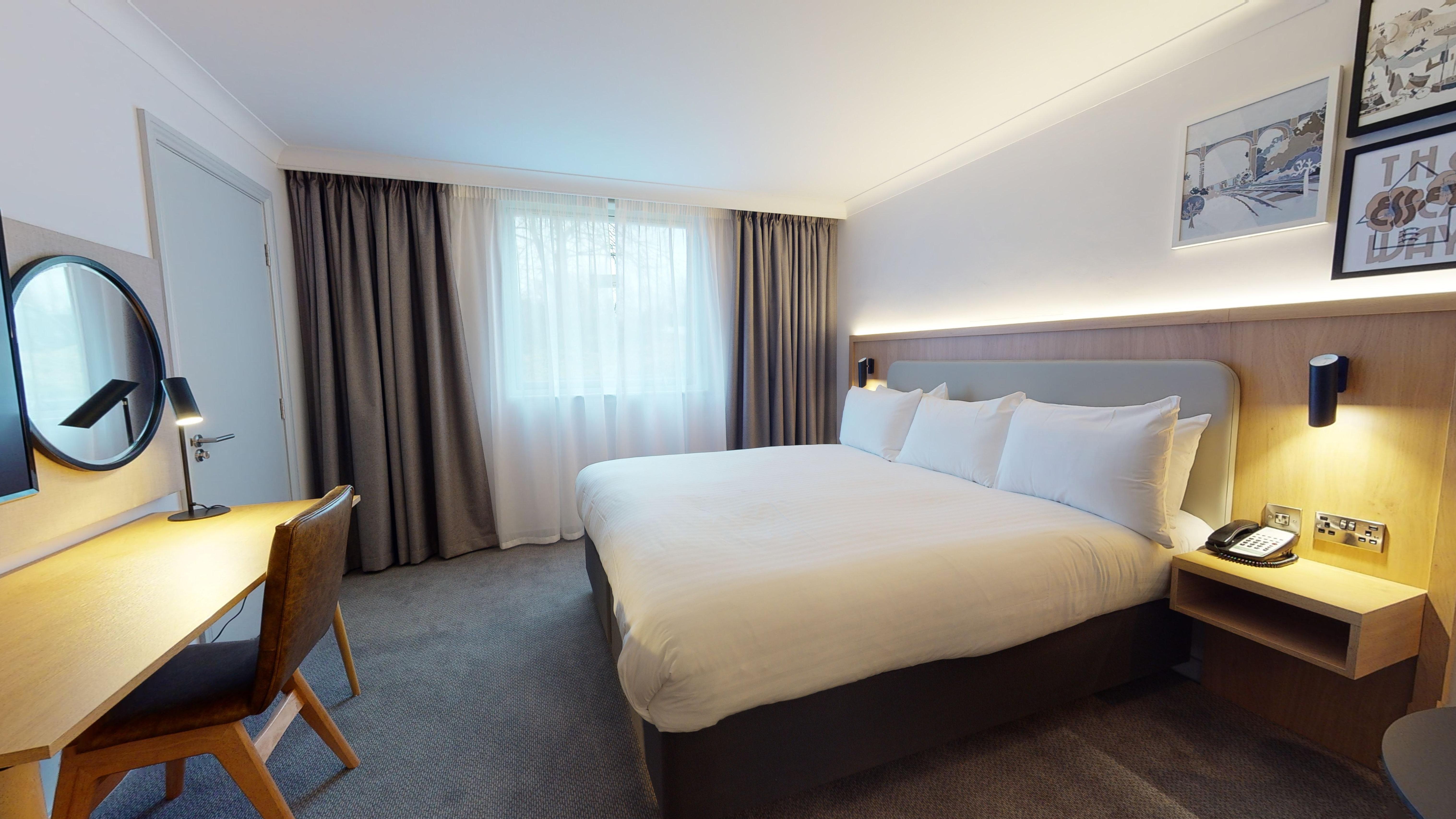 Holiday Inn Brentwood By Ihg מראה חיצוני תמונה