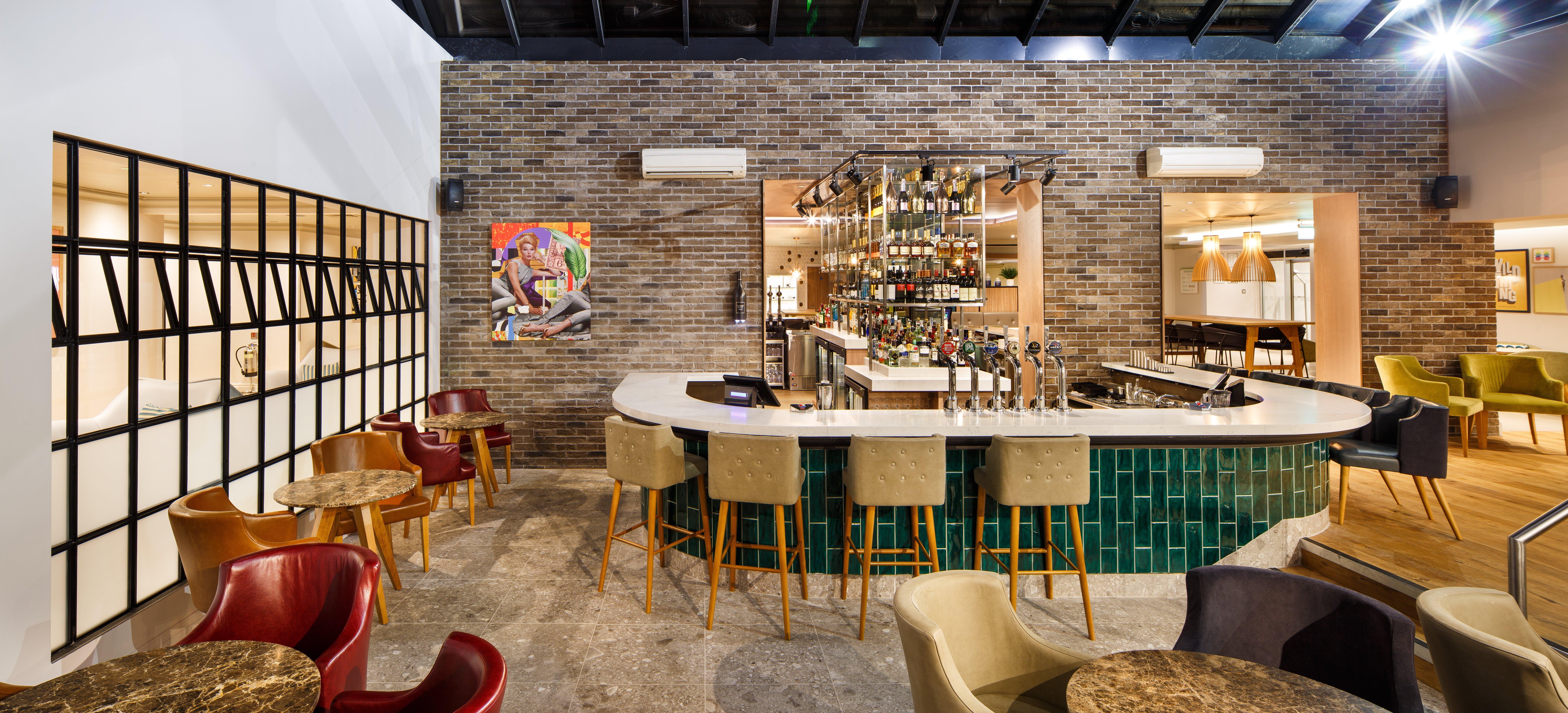 Holiday Inn Brentwood By Ihg מראה חיצוני תמונה