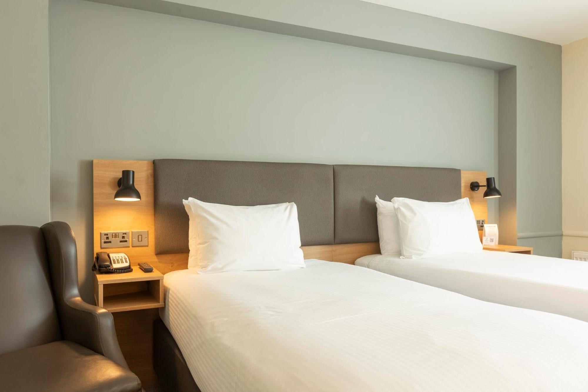 Holiday Inn Brentwood By Ihg מראה חיצוני תמונה