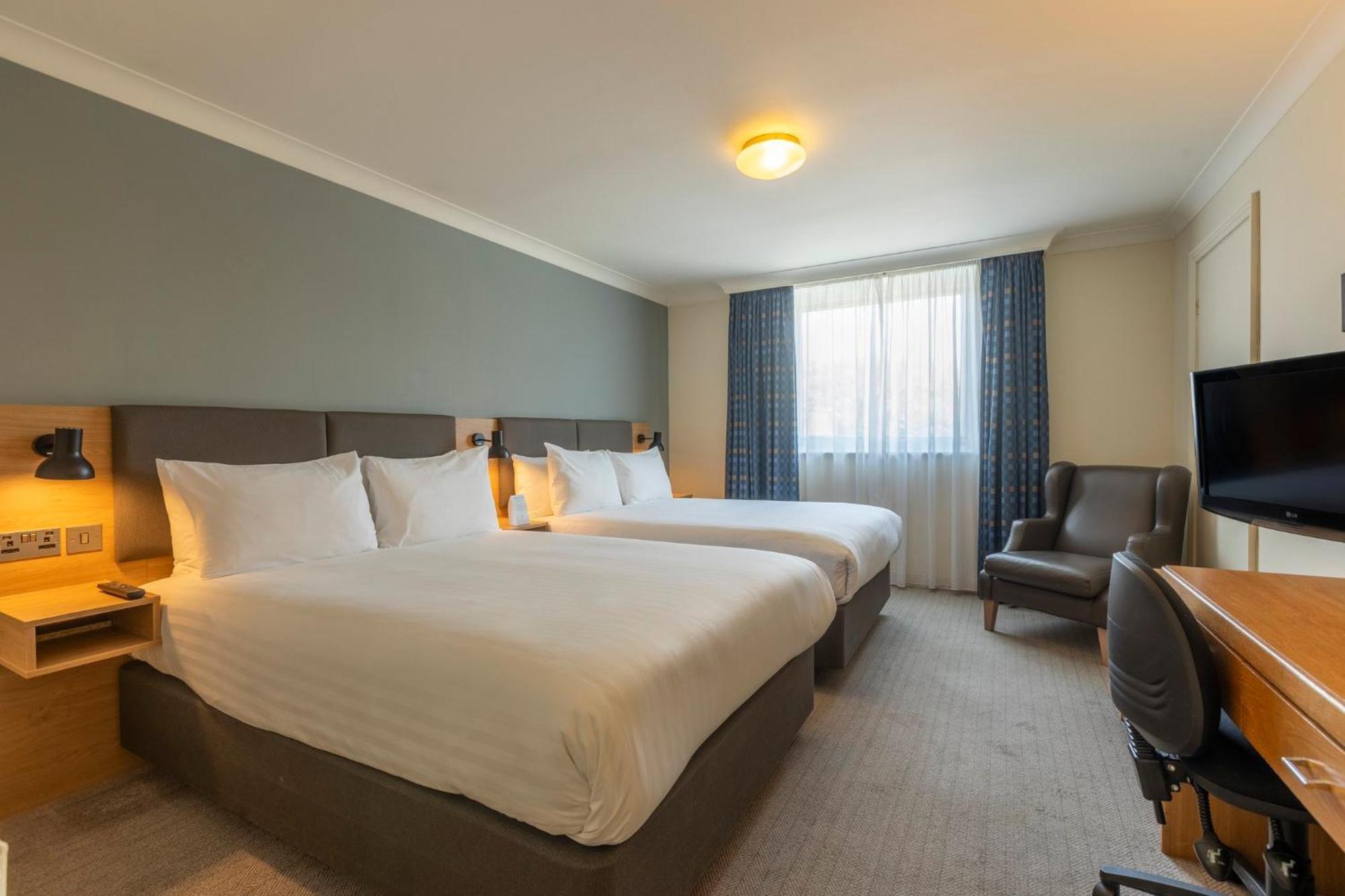 Holiday Inn Brentwood By Ihg מראה חיצוני תמונה
