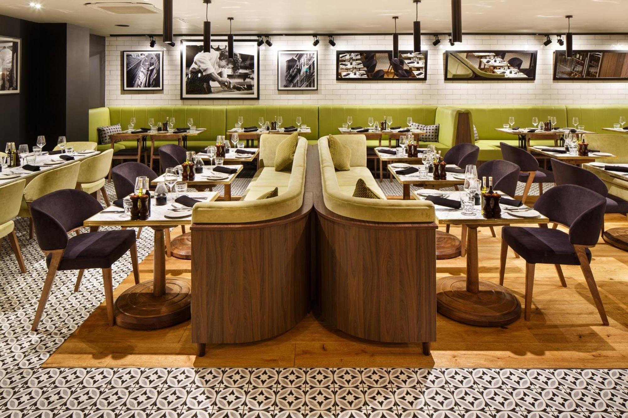 Holiday Inn Brentwood By Ihg מראה חיצוני תמונה