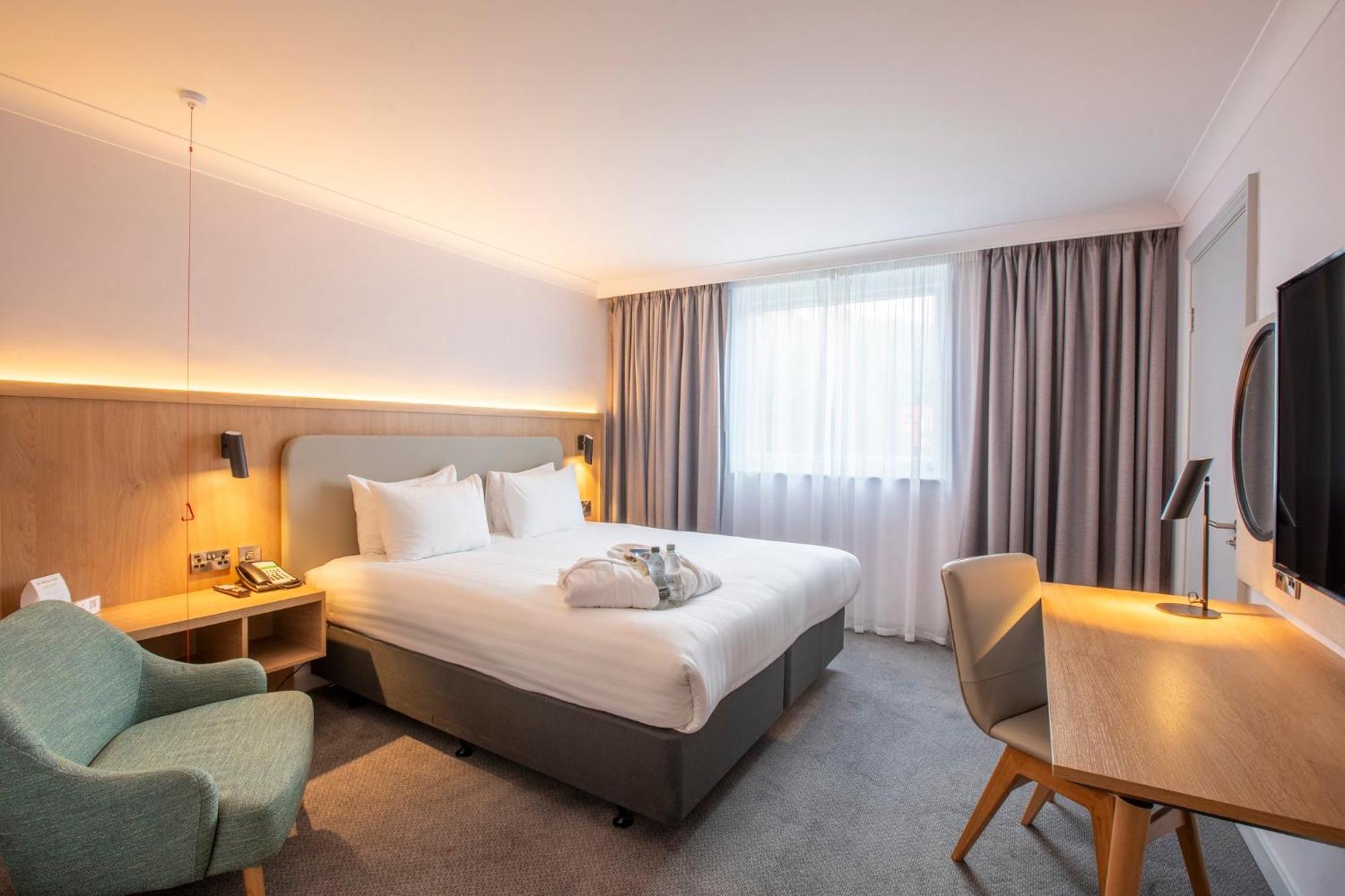 Holiday Inn Brentwood By Ihg מראה חיצוני תמונה