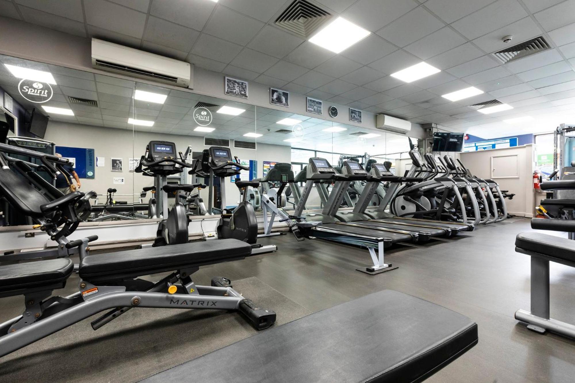 Holiday Inn Brentwood By Ihg מראה חיצוני תמונה