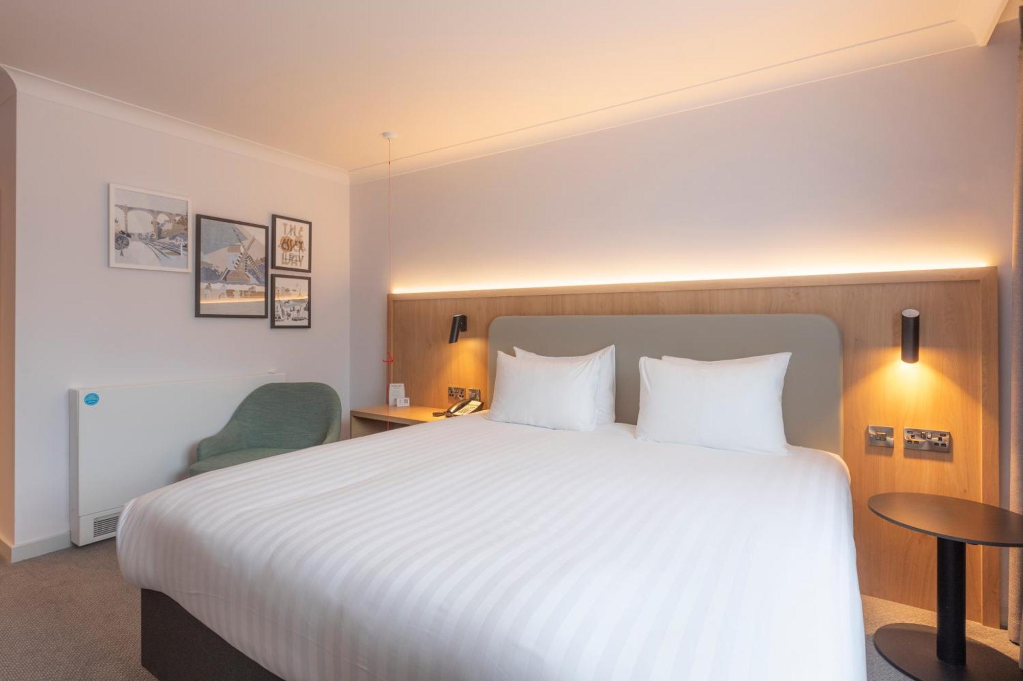 Holiday Inn Brentwood By Ihg מראה חיצוני תמונה