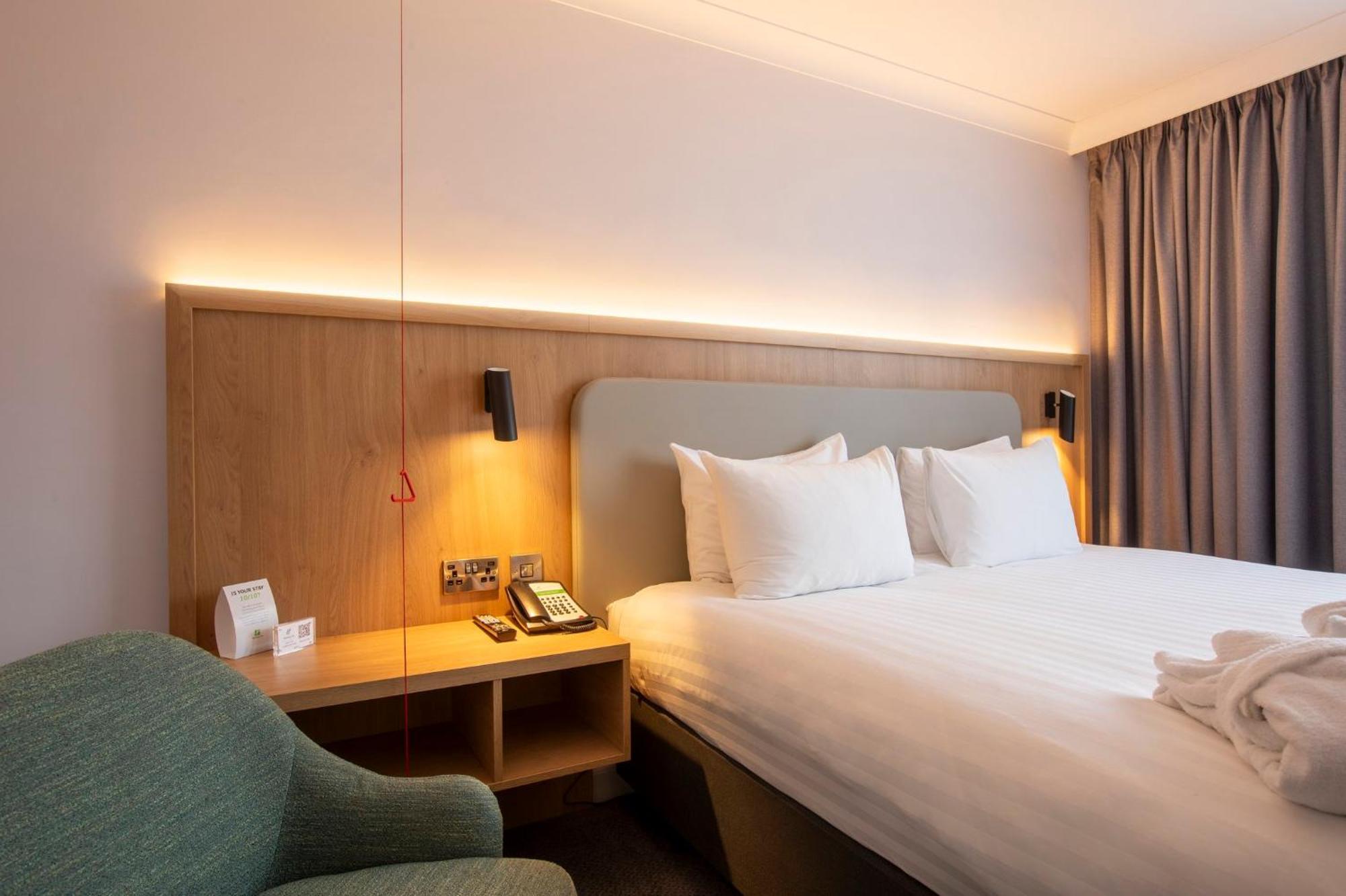 Holiday Inn Brentwood By Ihg מראה חיצוני תמונה