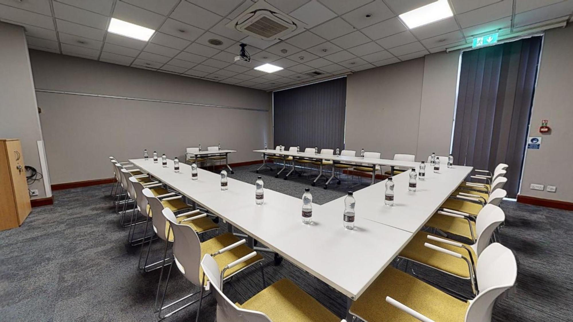Holiday Inn Brentwood By Ihg מראה חיצוני תמונה